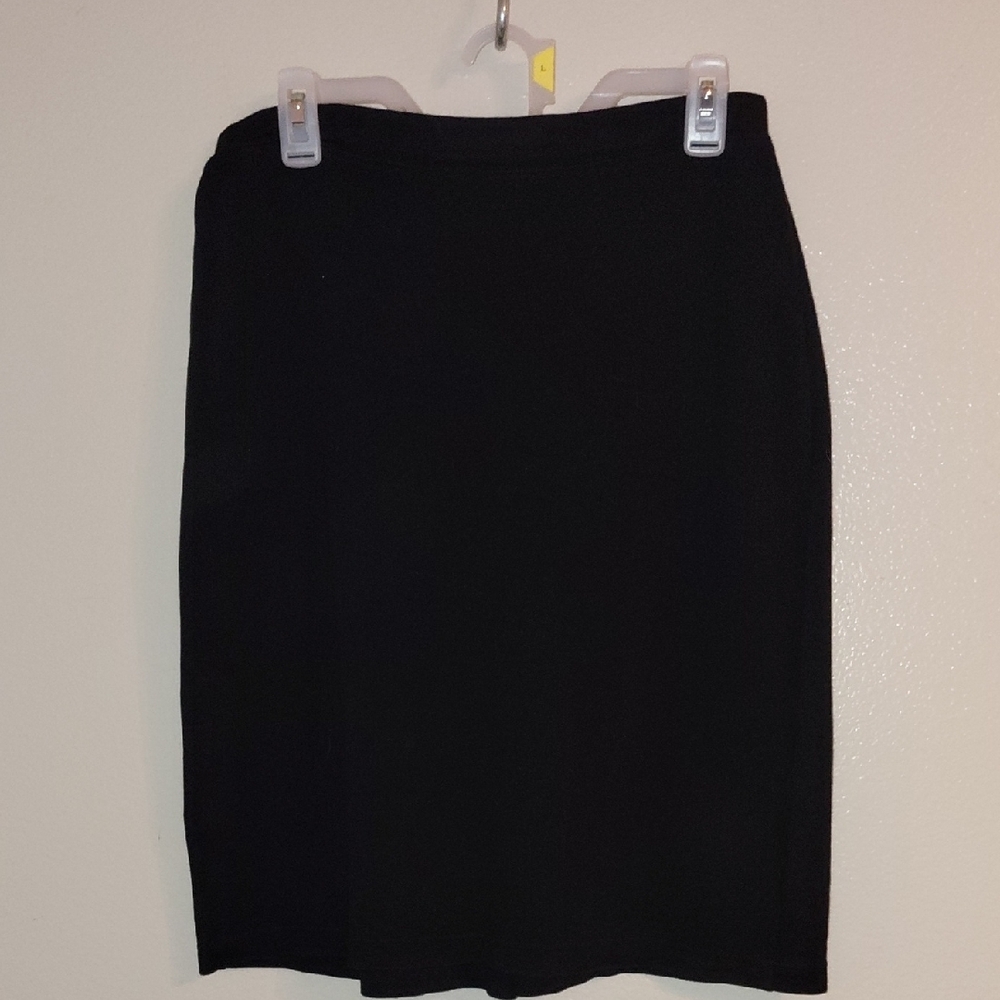 $5 IF BUNDLED Liz Claiborne Black Knee-Length Pencil Skirt